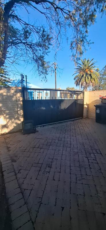 6 Bedroom Property for Sale in Cravenby Western Cape